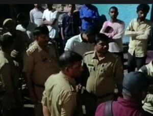 खुदाई में निकले चांदी के सिक्के