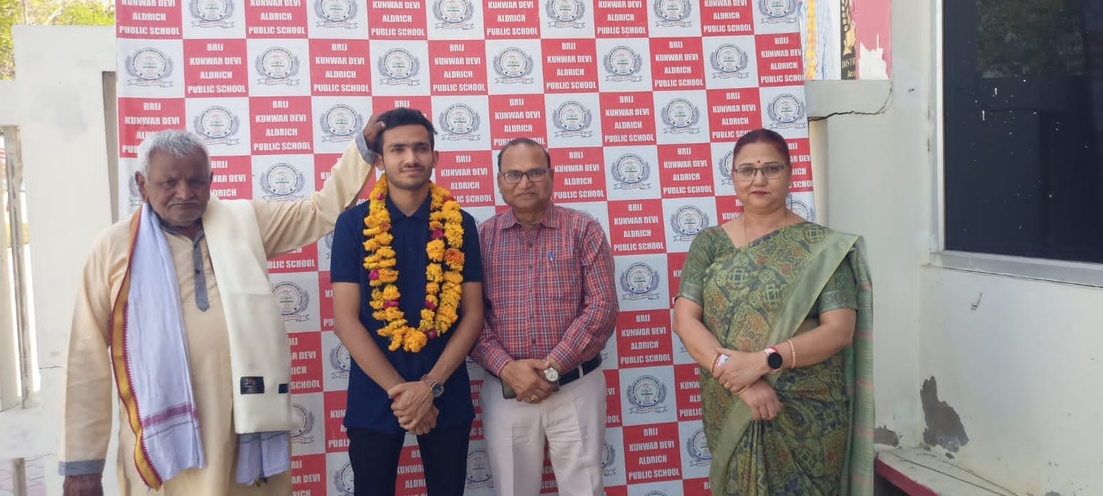 यूपीपीएससी सफल अभ्यर्थी का सम्मान