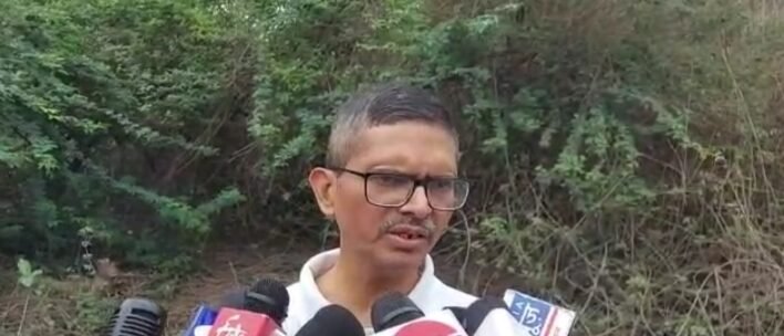 पूर्व आईपीएस अधिकारी अमिताभ ठाकुर