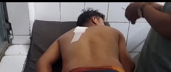 युवक पर चाकुओं से हमला