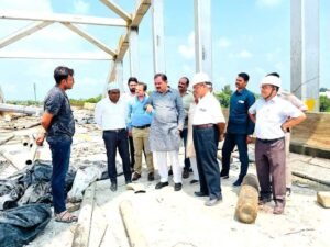 निमार्णाधीन उपरिगामी सेतु