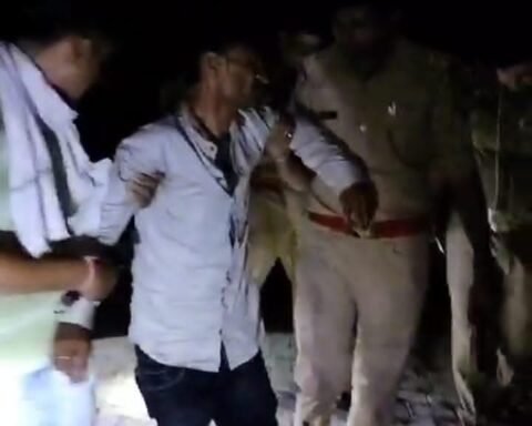 पुलिस और लुटेरों के बीच हुई मुठभेड़