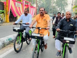  विधायक रवि शर्मा