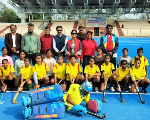 जिला स्तरीय सीनियर महिला हाॅकी प्रतियोगिता