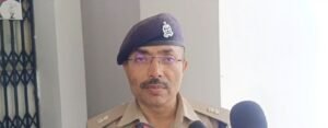 कुल्हाड़ी से जानलेवा हमला