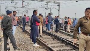 मालगाड़ी का डिब्ब हुआ बेपटरी