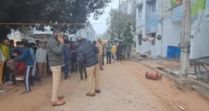 गैस सिलेंडर में लगी आग