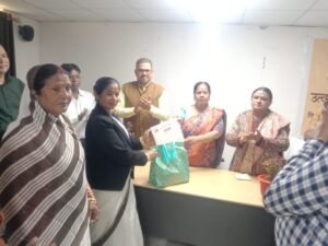 स्वास्थ्य कर्मी सम्मानित