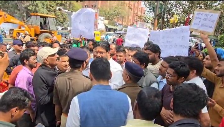 आउटसोर्सिंग सफाई कर्मचारी