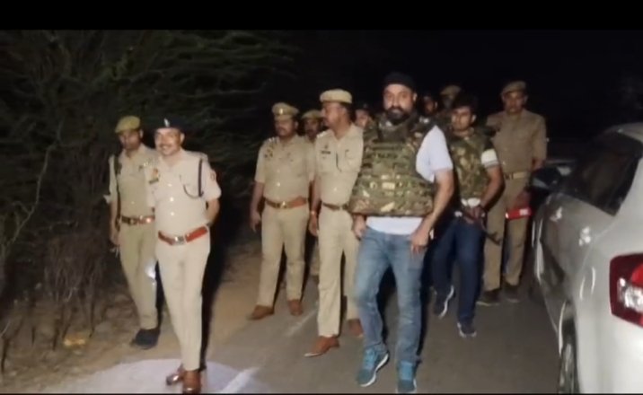 पशुतस्करों को मुठभेड़ में पुलिस ने धर दबोचा