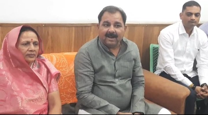 झांसी सदर विधायक रवि शर्मा