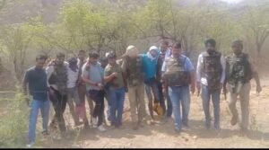आठ बदमाश गिरफ्तार