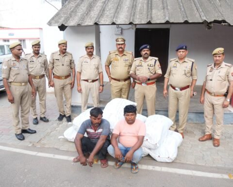 गांजे के साथ दो तस्कर किये गिरफ्तार