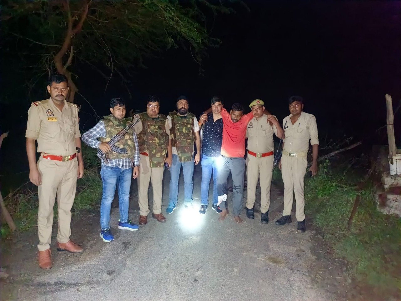 हत्या और लूट का आरोपी गिरफ्तार