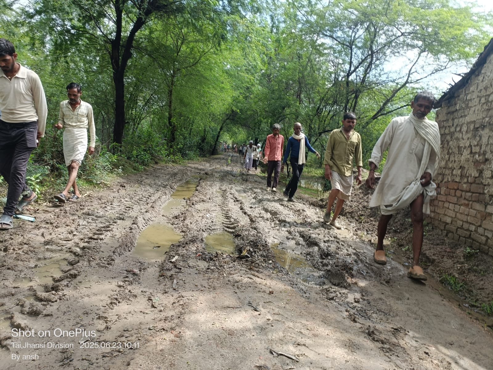 बमनुआं के ग्रामीण