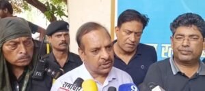 बीयू में छात्रों और गार्डों के बीच मारपीट