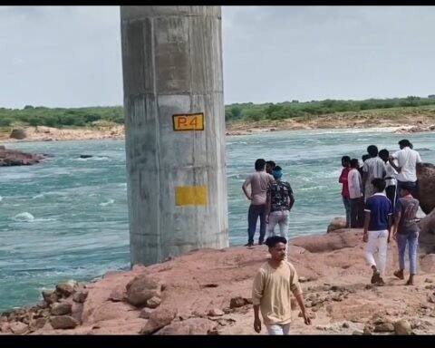 जीजा-साले डूबे