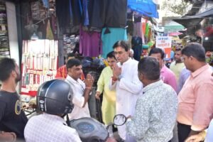 सांसद अनुराग शर्मा 