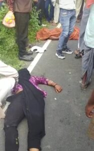 स्कूल वैन से टकराई स्कूटी