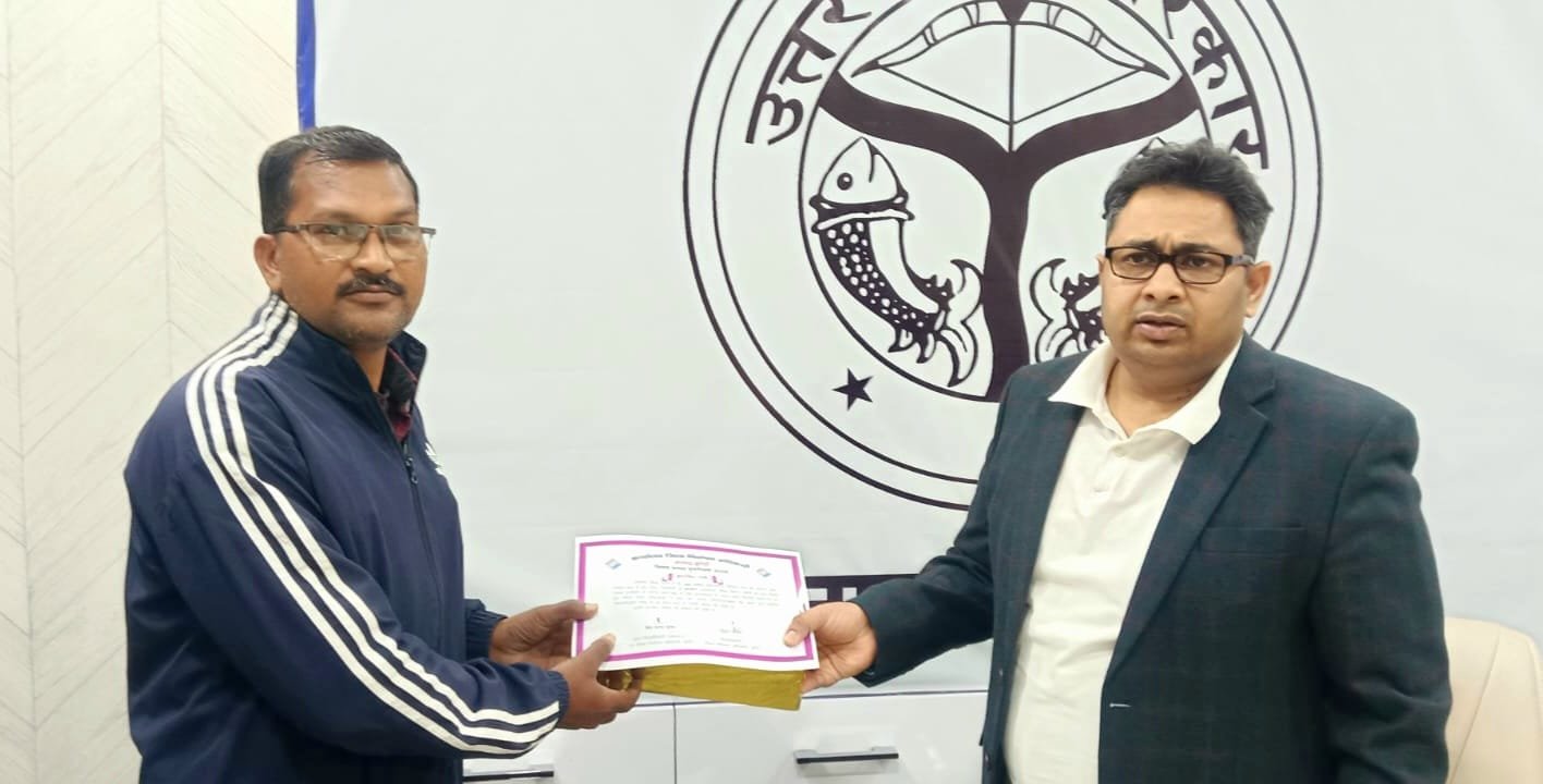 बीएलओ हुए सम्मानित