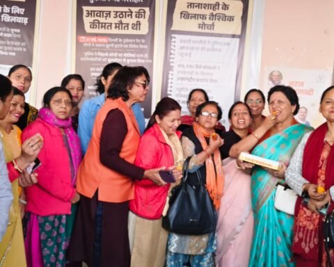 झांसी में भाजपाइयों ने मनाया जश्न