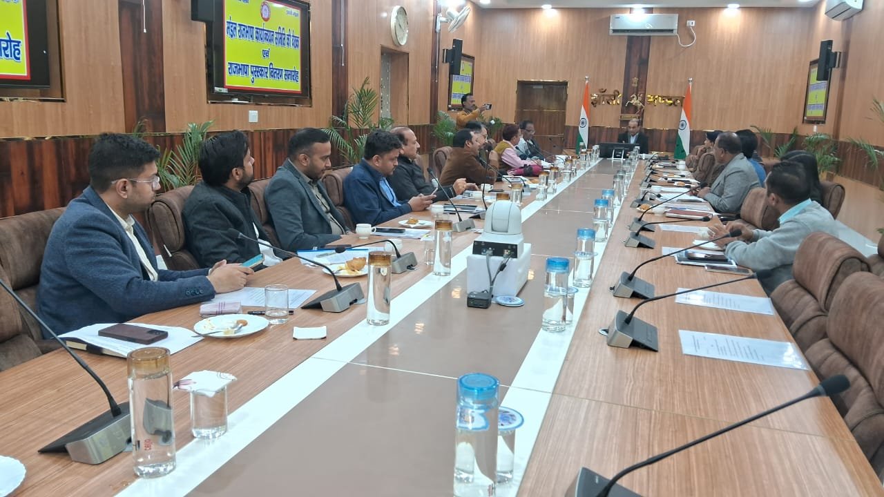 झांसी मंडल रेल प्रबंधक अनिरुद्ध कुमार