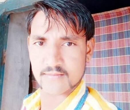 युवक ने की लगाई फांसी