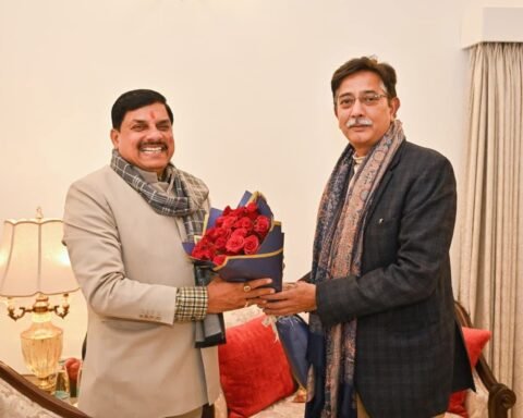 सांसद अनुराग शर्मा