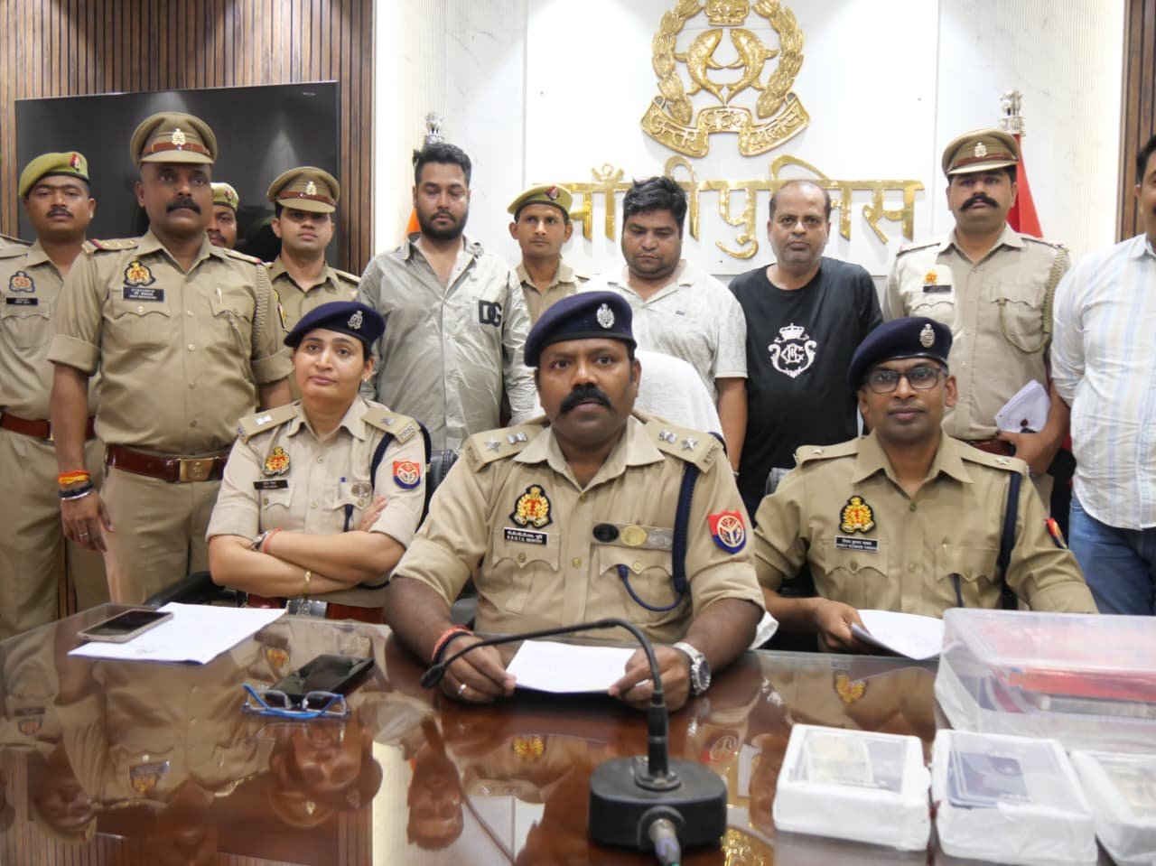 ऑनलाइन सट्टा रैकेट का भंडाफोड़